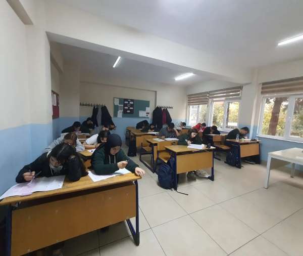 Türkeli'de ortaokul ve lise öğrencilerine yönelik bilgi yarışması