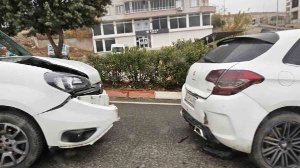 Siirt'te yoğun sis beraberinde kaza getirdi