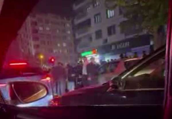 Kaza sonrası kavgaya tutuştular