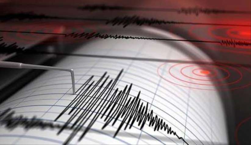 Akdeniz ve Manisa'da peş peşe depremler!