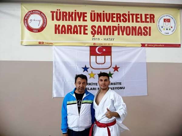 PAÜ erkek karate takımı Türkiye 3.'sü oldu