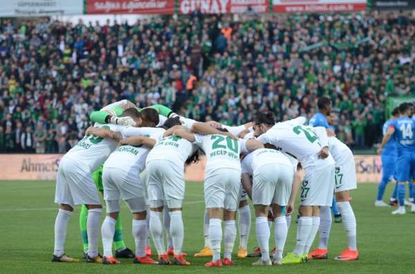 Denizlispor 9 yıl sonra Süper Lig'in kapısında