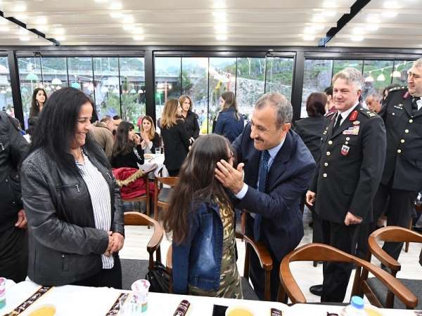 Vali Sonel;'Şehit ailelerimiz ve gazilerimiz baş tacımızdır'