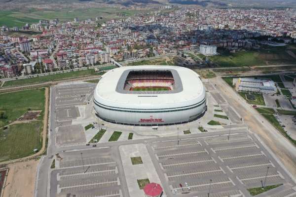 Yeni 4 Eylül Stadyumu finale hazırlanıyor 