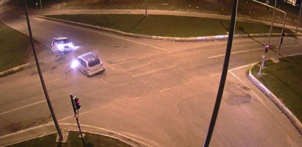 Diyarbakır ve Batman'daki trafik kazaları polis kamerasına yansıdı 