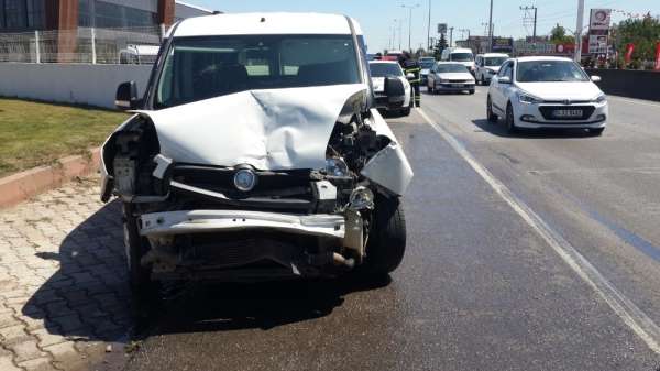 Kocaeli'de zincirleme trafik kazası: 3 yaralı 
