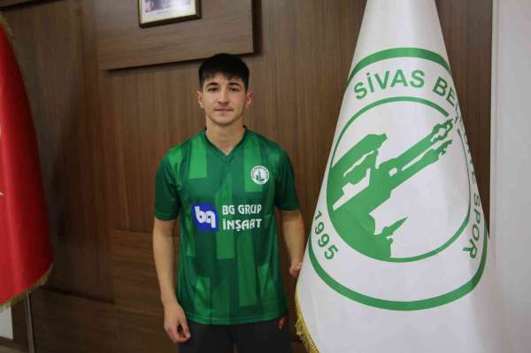 Sivas Belediyespor, Sivasspor'dan iki oyuncuyu kadrosuna kattı
