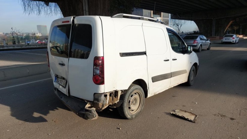 Samsun'da otomobil hafif ticari araçla çarpıştı: 1 yaralı