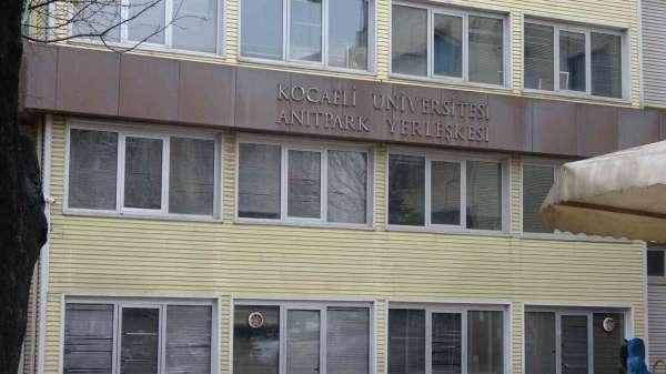 Kocaeli Üniversitesi Güzel Sanatlar Fakültesi, depreme dayanıklı olmadığı için mühürlendi