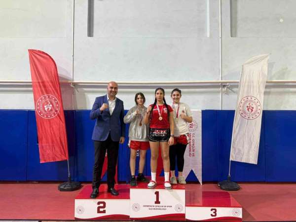 Okul sporları Kick-Boks müsabakaları Germencik'te gerçekleştirildi