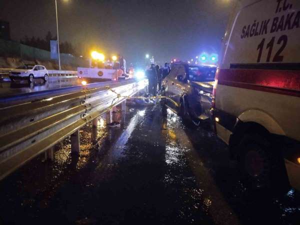 Ataşehir'de zincirleme trafik kazası: 1 ölü, 2 yaralı