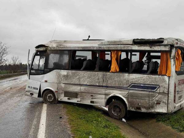 Balıkesir'deki servis kazasında yaralı sayısı 18'e çıktı