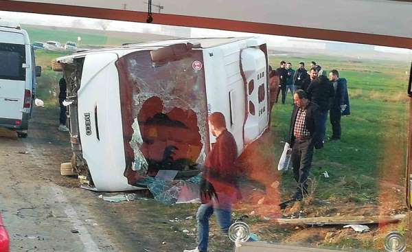 Tekirdağ'da işçi servisi kaza yaptı: 14 yaralı