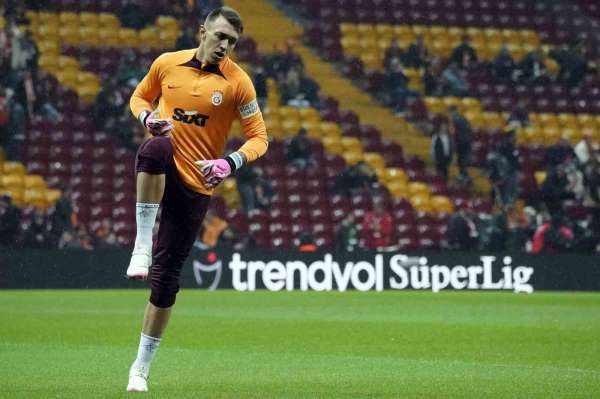 Fernando Muslera'dan Süper Lig'de 4. kez 'dalya'