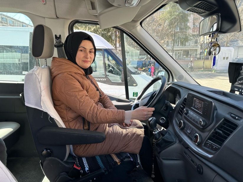 Çarşamba'nın kadın servis şoförleri erkeklere taş çıkartıyor