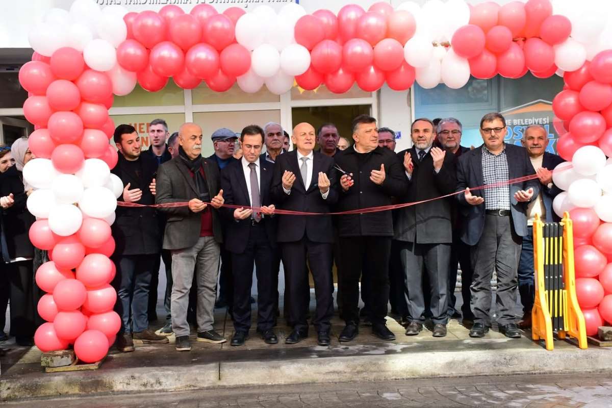 Bu markette 'para' değil 'iyilik' geçiyor