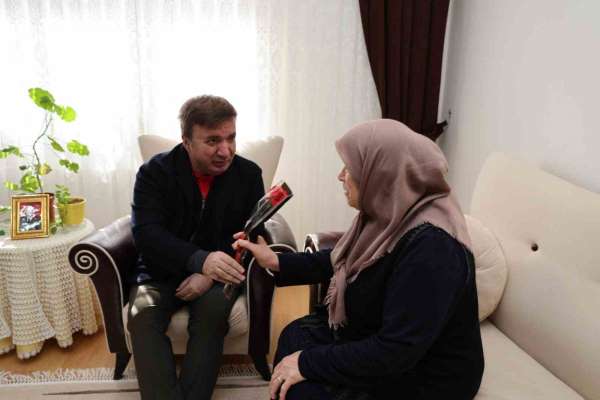 Şehit annesine 8 Mart ziyareti