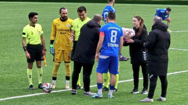 Trabzon'da kadın hakemlere 8 Mart jesti