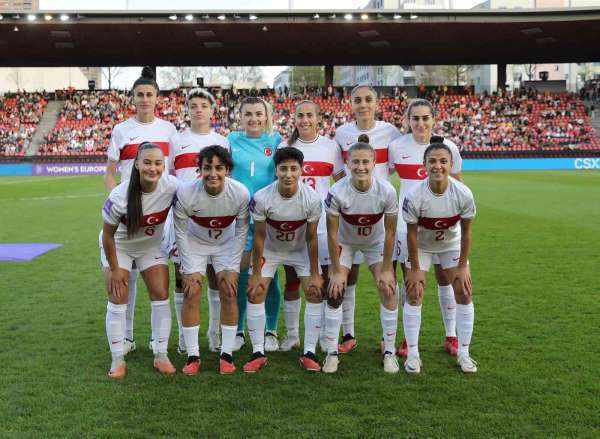 A Milli Kadın Futbol Takımı'nın konuğu Macaristan