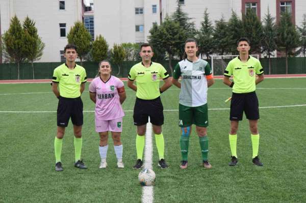 Horozkentspor Süper Lig'i 1 puanla kaçırdı