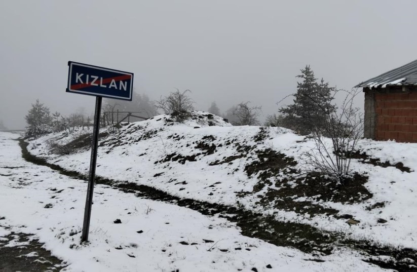 Samsun'da yüksek kesimler beyaza büründü