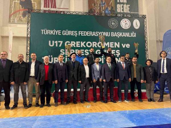 Kütahya'da U17 Güreş Türkiye Grup müsabakaları sona erdi