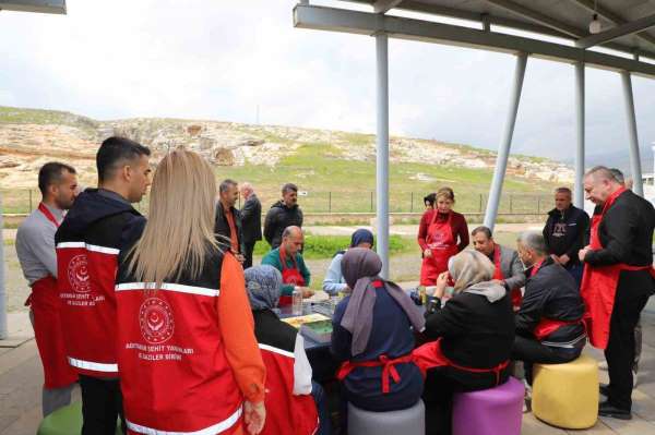 Şehit yakınları ve gaziler, Perre Antik Kenti'nde ebru sanatıyla buluştu