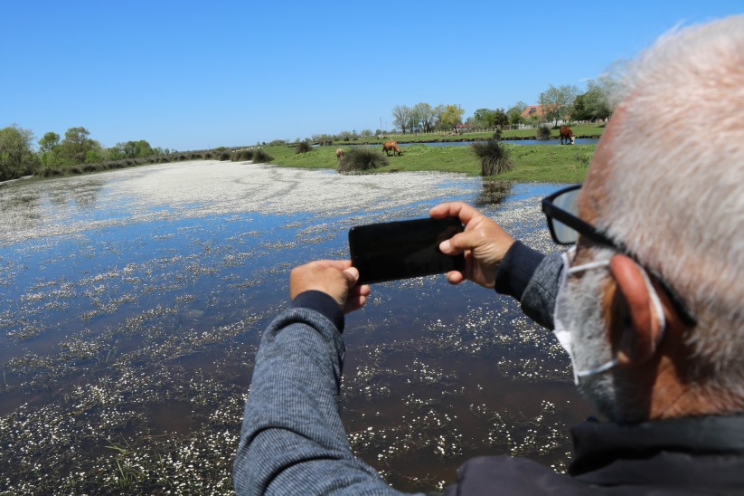 Kuş Cenneti beyaz gelinliğini giydi