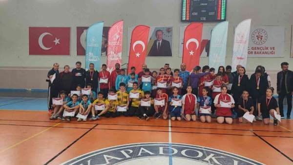 İbrahim Tennuri Ortaokulu, Türkiye Şampiyonası'na katılma hakkı kazandı
