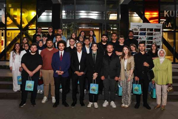 Başkan Alemdar, Ofis Sanat Merkezi'nde üniversiteli gençler ile buluştu