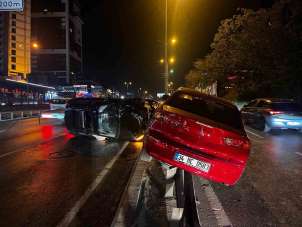 Esenyurt'ta 3 araçlı zincirleme kaza: 2 yaralı