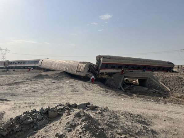 İran'daki tren kazası ile ilgili 6 kişi tutuklandı - Tahran haber