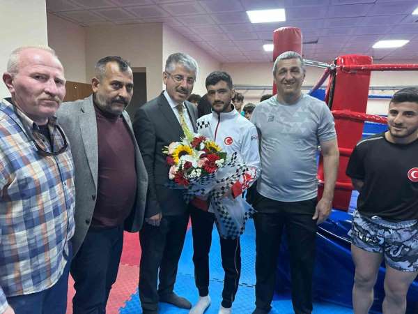 AK Parti Milletvekili Çopuroğlu'ndan Şampiyonlara Ziyaret