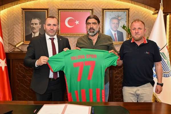 Faruk Yiğit Yalovaspor,'un yeni teknik direktörü oldu