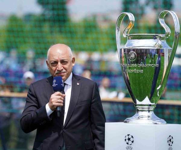 Mehmet Büyükekşi: 'Bu final, 2028 ve 2032 Avrupa Şampiyonaları için belirleyici olacak'