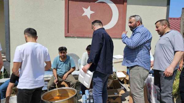 Boyabat Çattepe'de yıllardır süren bayram geleneği