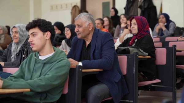 Gençler sordu, 'Tecrübe' yanıtladı: ETÜ'de kuşaklar arası gönül köprüsü