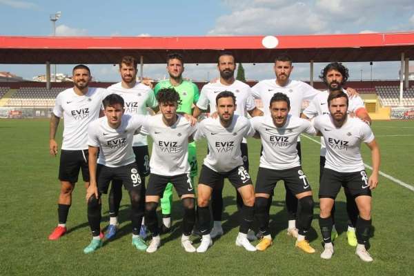 Kuşadasıspor üçüncü lig yolunda finale yükseldi