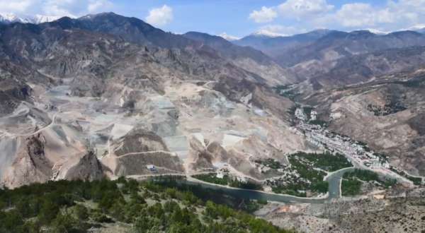 Türkiye'nin en yeni ilçe merkezi Yusufeli'nin 7 yıllık yapım süreci 1 dakika 13 saniyeye sığdırıldı