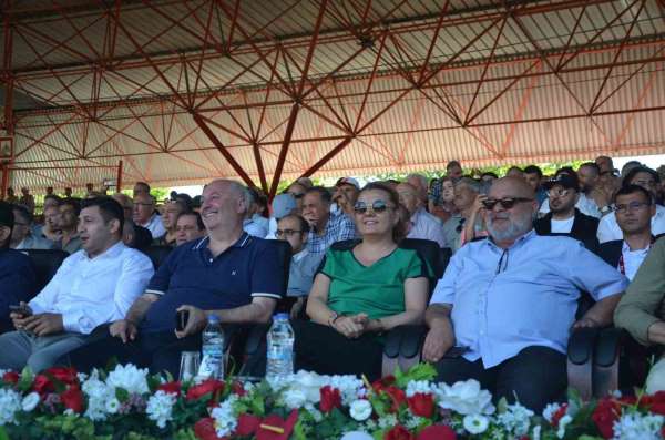 Kocaelili pehlivanları desteklemek için Edirne'ye gitti