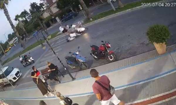 Antalya'da turistlerin ayağını yerden kesen kaza