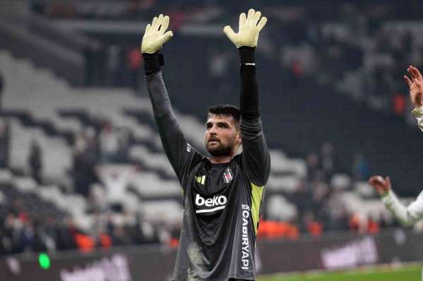 Beşiktaş'ta Ersin Destanoğlu ile yollar ayrıldı