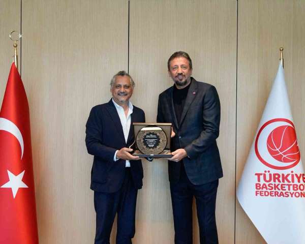 Denizli Basket'ten TBF Başkanı Türkoğlu'na ziyaret
