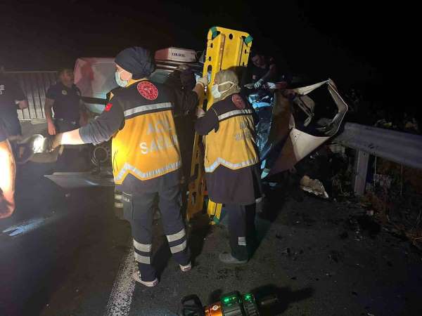 Tırdan ayrılan dorse zincirleme kazaya sebep oldu: 3 ölü