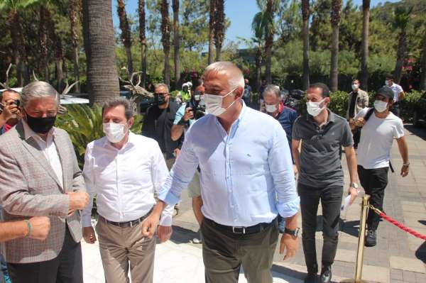Kültür ve Turizm Bakanı Ersoy: 'Bölgeye yapabileceğimiz en büyük yardım, normalleşme sürecine katkı sağlamak'