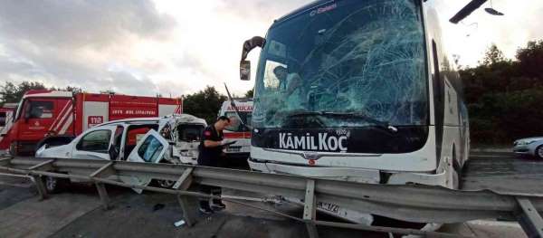 İstanbul, Hasdal-Kemerburgaz istikametinde yolcu otobüsüyle birlikte 7 aracın karıştığı zincirleme trafik kaza