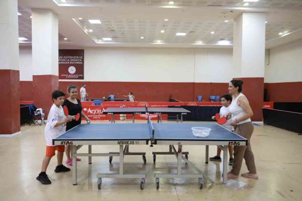 Antalya'da çocuklar yaz tatilini sporla geçiriyor