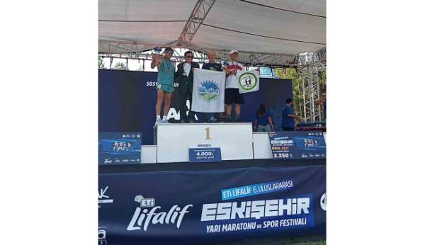 Sakarya Büyükşehir maratoncusundan birincilik