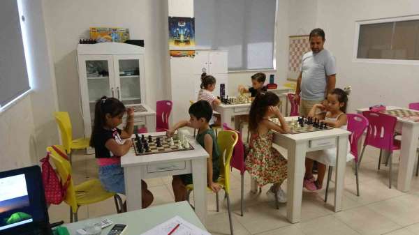 Söke Satranç ve Akıl Zeka Oyunları'nda Türkiye'nin lokomotifi oldu