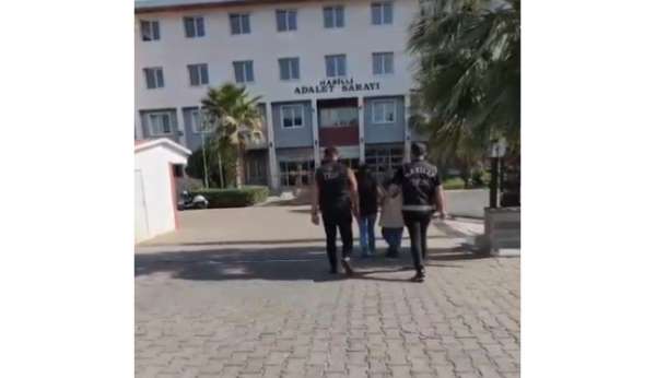 Terör örgütü üyesi saklandığı evde yakalandı